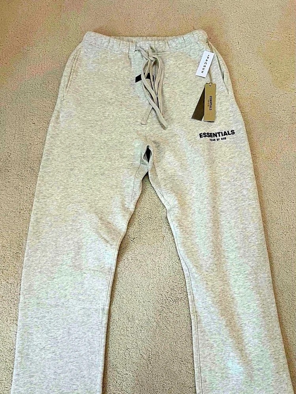 ESSENTIALS Fear of God Sweatpants Light Oatmeal